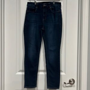 Sz 11  ENJEAN . Denim CO. high rise skinny Jeans